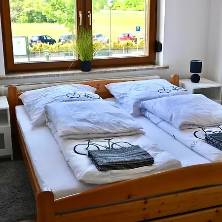 Ost Blick Nr8 דירה