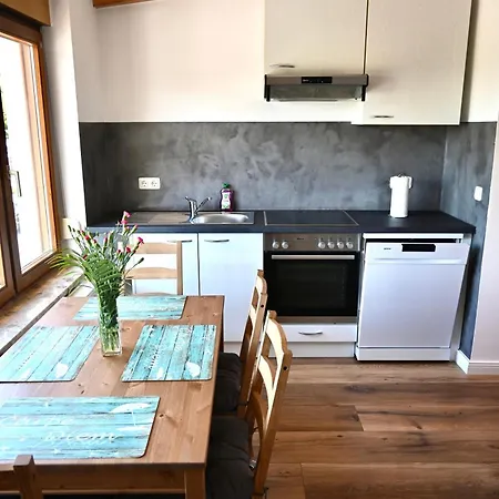 Ost Blick Nr8 * באבה